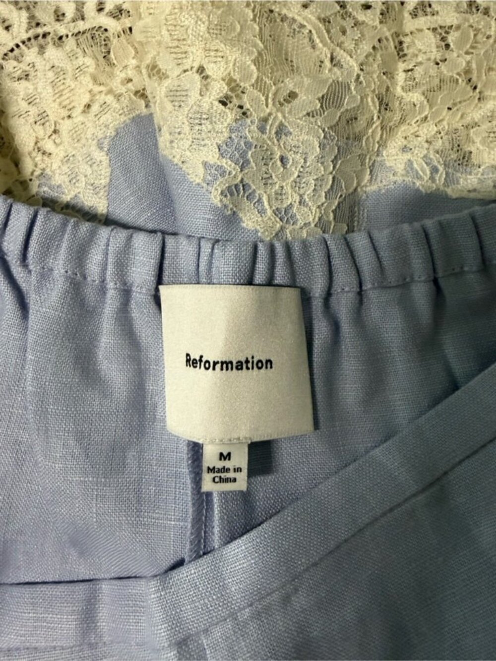 NEW Reformation Fern Cloud Blue Lace Trim Linen Shorts Elastic Waist | US M - Picture 6 of 12